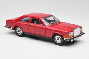 Rolls-Royce Camargue Raudonas Bburago 1:22 3001 Metalas - nuotrauka 6 iš 8
