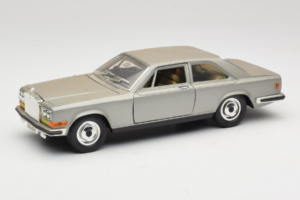 Rolls-Royce Camargue Sidabrinis Bburago 1:18 3001-M2 Metalas