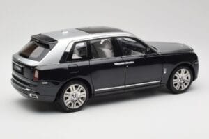 Rolls-Royce Cullinan Juodas & Sidabrinis OEM 1:18 ROLLS001 Metalas - nuotrauka 3 iš 8