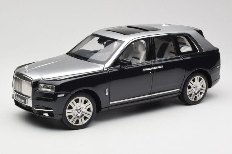 Rolls-Royce Cullinan Juodas & Sidabrinis OEM 1:18 ROLLS001 Metalas