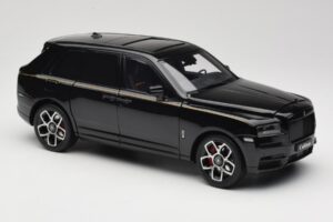 Rolls-Royce Cullinan Juodas Su Gold Coachline & Shadow Wheels OEM 1:18 028-15A Metalas - nuotrauka 6 iš 8