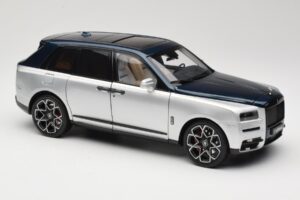 Rolls-Royce Cullinan Mėlynas & Sidabras Dviejų Spalvų OEM 1:18 028-16B Metalas - nuotrauka 6 iš 8