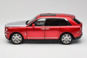 Rolls-Royce Cullinan Raudonas Su Shadow Wheels OEM 1:18 028-18A Metalas - nuotrauka 4 iš 8