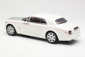 Rolls-Royce Phantom Coupe English Baltas Sidabrinis Kyosho 1:18 08861EW Metalas - nuotrauka 7 iš 8