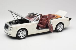 Rolls-Royce Phantom Drophead Coupe English Baltas Kyosho 1:18 08871EW2 Metalas - nuotrauka 2 iš 10