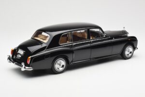 Rolls-Royce Phantom VI EWB Juodas Kyosho 1:18 08905BK Metalas - nuotrauka 3 iš 8