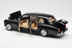 Rolls-Royce Phantom VI EWB Juodas Kyosho 1:18 08905BK Metalas - nuotrauka 5 iš 8