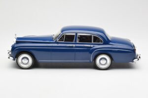 Rolls-Royce Silver Cloud III Flying Spur Mulliner RHD Tamsiai Mėlynas MCG 1:18 MCG18124 Metalas - nuotrauka 3 iš 6