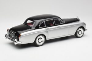 Rolls-Royce Silver Cloud III Mulliner Sidabrinis & Juodas MCG 1:18 MCG18128 Metalas - nuotrauka 2 iš 6