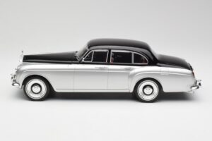 Rolls-Royce Silver Cloud III Mulliner Sidabrinis & Juodas MCG 1:18 MCG18128 Metalas - nuotrauka 3 iš 6