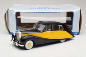 Rolls-Royce Silver Wraith Empress by Hooper Juodas & Geltonas MCG 1:18 MCG18066 Metalas - nuotrauka 6 iš 6