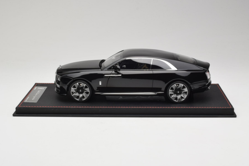 Rolls-Royce Spectre Juodas Df Model 1:18 REMC017 Derva