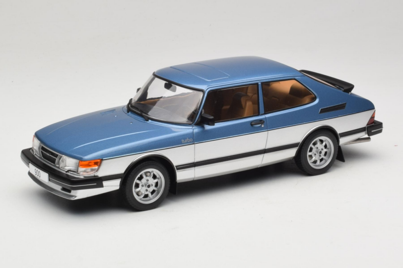 Saab 900 Turbo Blue Metallic MCG 1:18 MCG18261MCW Metalas