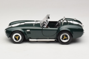 Shelby Cobra 427 S/C Tamsiai Žalias Baltos Juostos Road Signature 1:18 92058-P1 Metalas - nuotrauka 4 iš 8