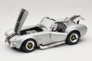 Shelby Cobra 427S/C Sidabrinis Su Juodomis Juostomis Road Signature 1:18 92058 Metalas - nuotrauka 2 iš 8