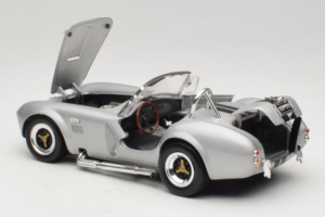 Shelby Cobra 427S/C Sidabrinis Su Juodomis Juostomis Road Signature 1:18 92058 Metalas - nuotrauka 5 iš 8