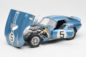 Shelby Cobra Daytona Coupe #5 D. Gurney / B. Bondurant 24 Hours of Le Mans 1964 Exoto 1:18 135190555498 Metalas - nuotrauka 2 iš 8