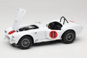 Shelby Cobra 427 S/C Baltas Auto World 1:18 AWSS104 Metalas - nuotrauka 2 iš 8