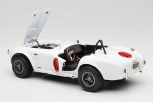 Shelby Cobra 427 S/C Baltas Auto World 1:18 AWSS104 Metalas - nuotrauka 5 iš 8
