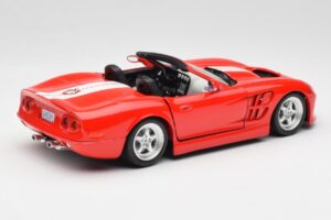 Shelby Series 1 Kabrioletas Raudonas Bburago 1:18 3353 Metalas - nuotrauka 3 iš 8