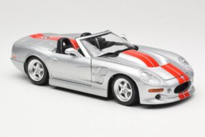 Shelby Series 1 Sidabrinis Bburago 1:18 3323 Metalas - nuotrauka 6 iš 8