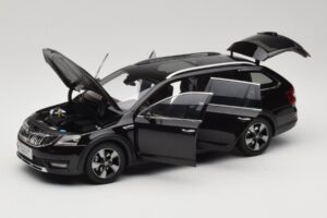 Skoda Octavia Mk4 Combi Ruda Paudi Model 1:18 ZMR000005BRA Metalas - nuotrauka 2 iš 8