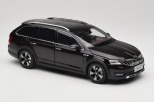 Skoda Octavia Mk4 Combi Ruda Paudi Model 1:18 ZMR000005BRA Metalas - nuotrauka 6 iš 8