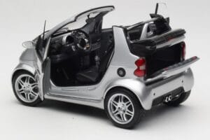 Smart Fortwo W450 Brabus Cabrio Sidabrinis Dilerio Leidimas Kyosho 1:18 0017769V001C05Q00 Metalas - nuotrauka 5 iš 8