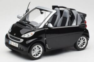 Smart Fortwo Kabrioletas W451 Juodas & Sidabrinis Minichamps 1:18 Q0022566V001C18Q00 Metalas - nuotrauka 2 iš 8