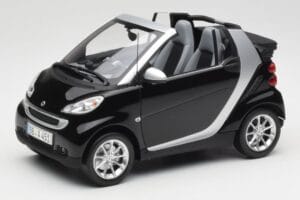 Smart Fortwo Kabrioletas W451 Juodas & Sidabrinis Minichamps 1:18 Q0022566V001C18Q00 Metalas