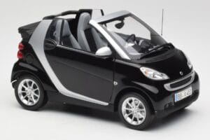 Smart Fortwo Kabrioletas W451 Juodas & Sidabrinis Minichamps 1:18 Q0022566V001C18Q00 Metalas - nuotrauka 6 iš 8
