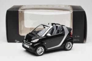 Smart Fortwo Kabrioletas W451 Juodas & Sidabrinis Minichamps 1:18 Q0022566V001C18Q00 Metalas - nuotrauka 8 iš 8