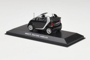 Smart Fortwo Cabrio Giliai Juodas Minichamps 1:43 Q0022561V001C18Q00 Metalas - nuotrauka 3 iš 4