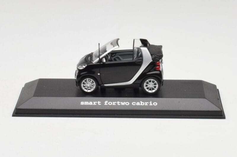 Smart Fortwo Cabrio Giliai Juodas Minichamps 1:43 Q0022561V001C18Q00 Metalas