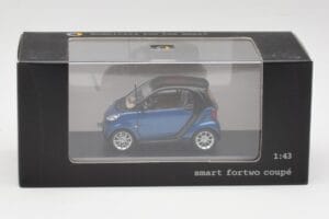 Smart Fortwo Coupe Aqua Mėlynas Metallic & Juodas Minichamps 1:43 Q0022558V001C77Q00 Metalas - nuotrauka 4 iš 4