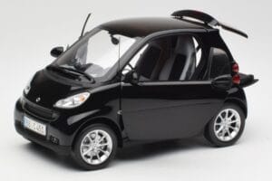 Smart Fortwo Coupe W451 Deep Juodas Minichamps 1:18 Q0022563V001C02Q00 Metalas - nuotrauka 2 iš 8