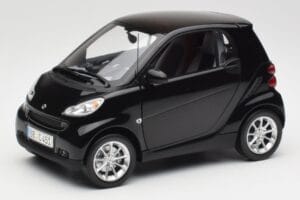 Smart Fortwo Coupe W451 Deep Juodas Minichamps 1:18 Q0022563V001C02Q00 Metalas