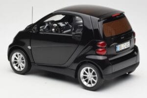 Smart Fortwo Coupe W451 Deep Juodas Minichamps 1:18 Q0022563V001C02Q00 Metalas - nuotrauka 7 iš 8