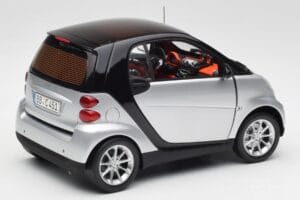 Smart Fortwo Coupe W451 Sidabrinis & Juodas Minichamps 1:18 Q0022528V001C75Q00 Metalas - nuotrauka 3 iš 8