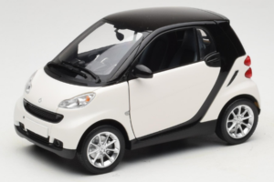 Smart Fortwo 451 Coupe Baltas Juodas Minichamps 1:18 150036302 Metalas