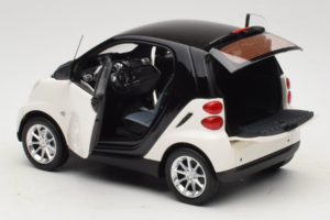 Smart Fortwo 451 Coupe Baltas Juodas Minichamps 1:18 150036302 Metalas - nuotrauka 5 iš 8