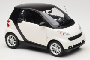 Smart Fortwo 451 Coupe Baltas Juodas Minichamps 1:18 150036302 Metalas - nuotrauka 6 iš 8