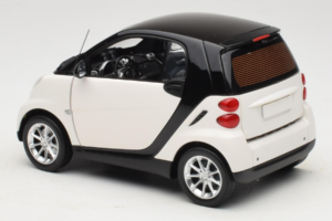 Smart Fortwo 451 Coupe Baltas Juodas Minichamps 1:18 150036302 Metalas - nuotrauka 7 iš 8