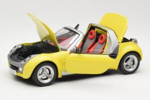 Smart Roadster 452 Geltonas Bburago 1:18 34099-M2 Metalas - nuotrauka 2 iš 8