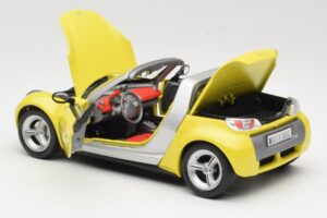 Smart Roadster 452 Geltonas Bburago 1:18 34099-M2 Metalas - nuotrauka 5 iš 8