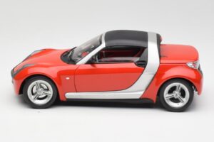 Smart Roadsteris Raudonas Bburago 1:18 34099 Metalas - nuotrauka 4 iš 8