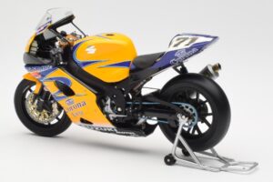 Suzuki GSX-R 1000 Team Alstare Corona Extra Y. Kagayama WSB 2005 Minichamps 1:12 122052271 Metalas - nuotrauka 5 iš 6