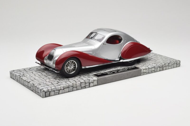 Talbot-Lago T150 C-SS Coupe Sidabrinis Raudonas Minichamps 1:18 107117121 Derva