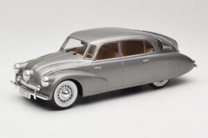 Tatra 87 Pilkas MCG 1:18 MCG18068 Metalas
