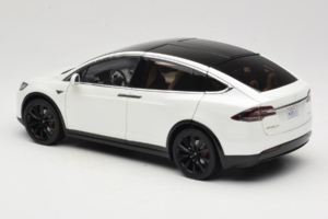 Tesla Model X Baltas OEM 1:18 TESLA001 Metalas - nuotrauka 7 iš 8